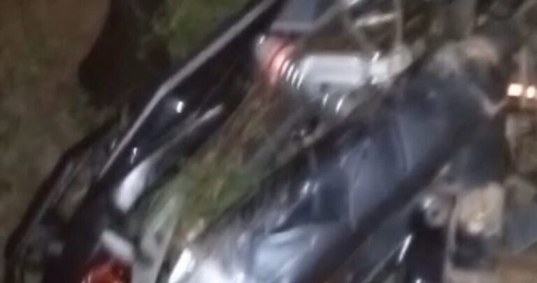 C9C6F1D9-781B-49C5-87CC-8A04F9E75EE4