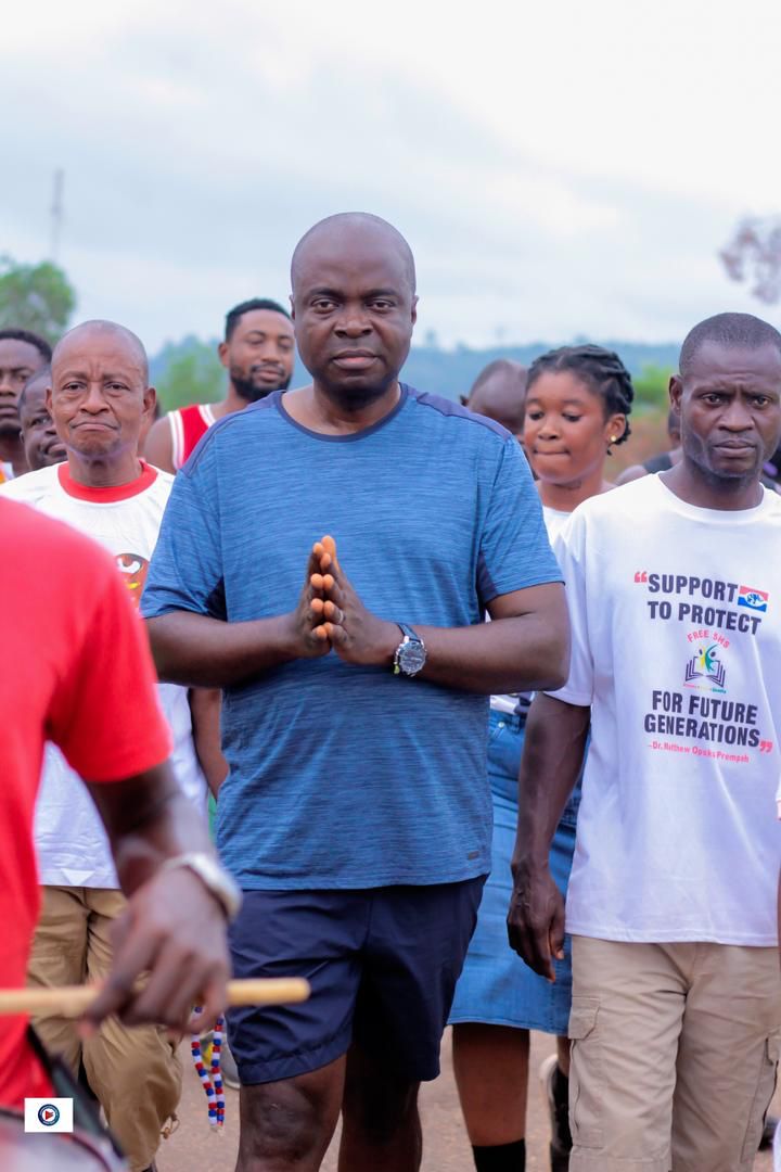 Hundreds walk With Dr.Tweneboa Kodua Fokuo to Rekindle the spirit of hope in Amansie west district.
