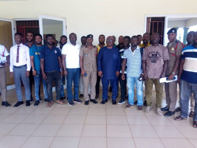 FF9ED748-0D91-4519-983D-DE678546EFB5