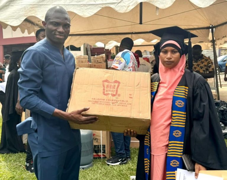 4CB3B116-BA38-4705-B121-DBBF12783C8E