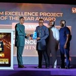 Bernard-Agblevor-Coordinator-Project-Fibre-Network-receiving-PM-Excellence-Project-of-the-Year-Award-768x576
