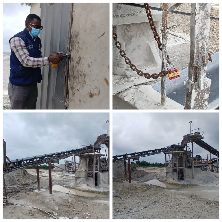 GridArt_20250710_120017389_copy_4096x4096_copy_3072x3072