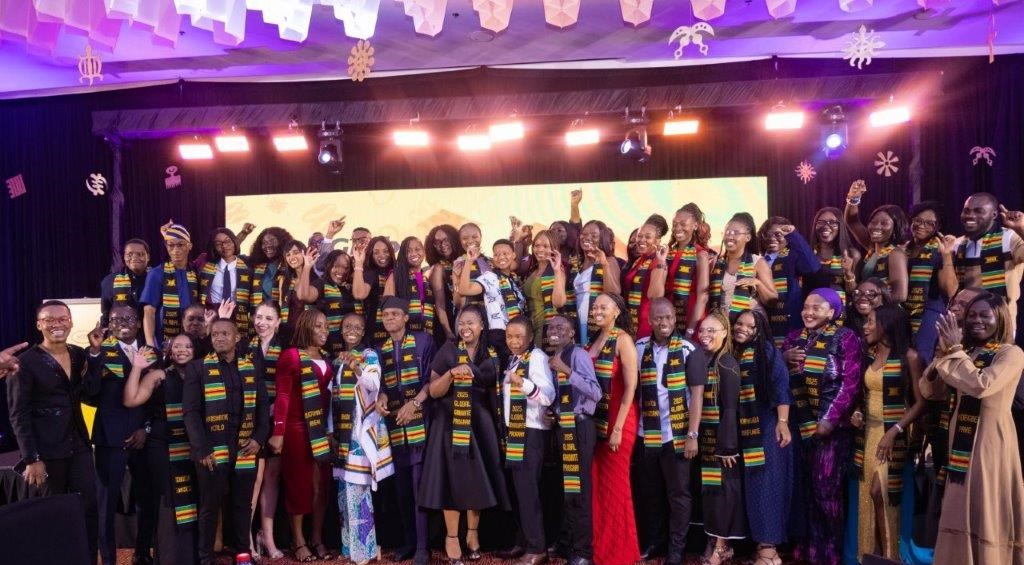 The graduants in a group picture