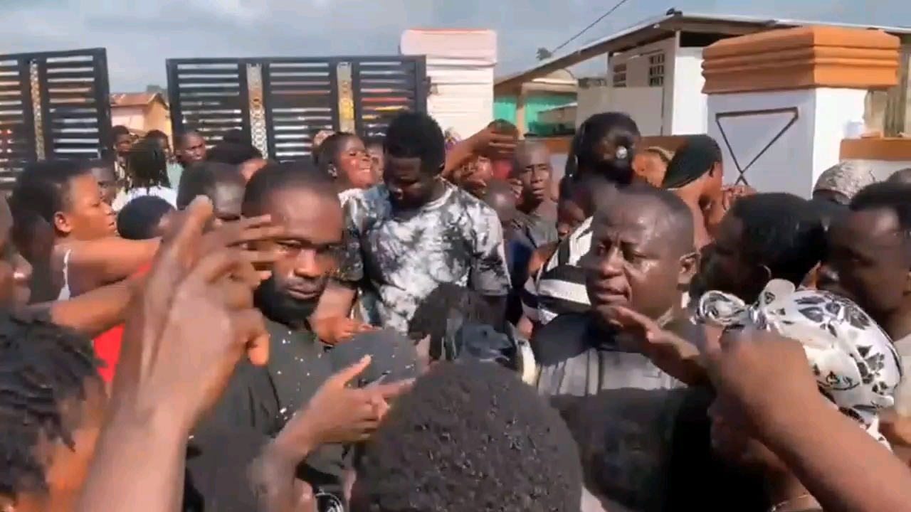 vf_VN20251228_072857_128000