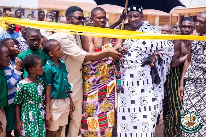 4d0aa305-3488-482a-adb0-ec4d97fc44a2